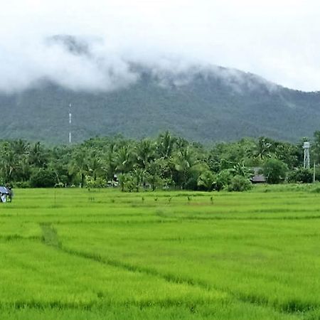 Jamjuree Garden Bed and Breakfast Ban Thung Ma Nieo Buitenkant foto