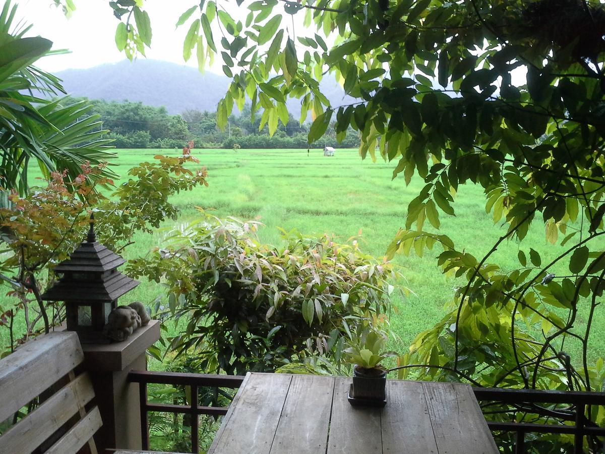 Jamjuree Garden Bed and Breakfast Ban Thung Ma Nieo Buitenkant foto