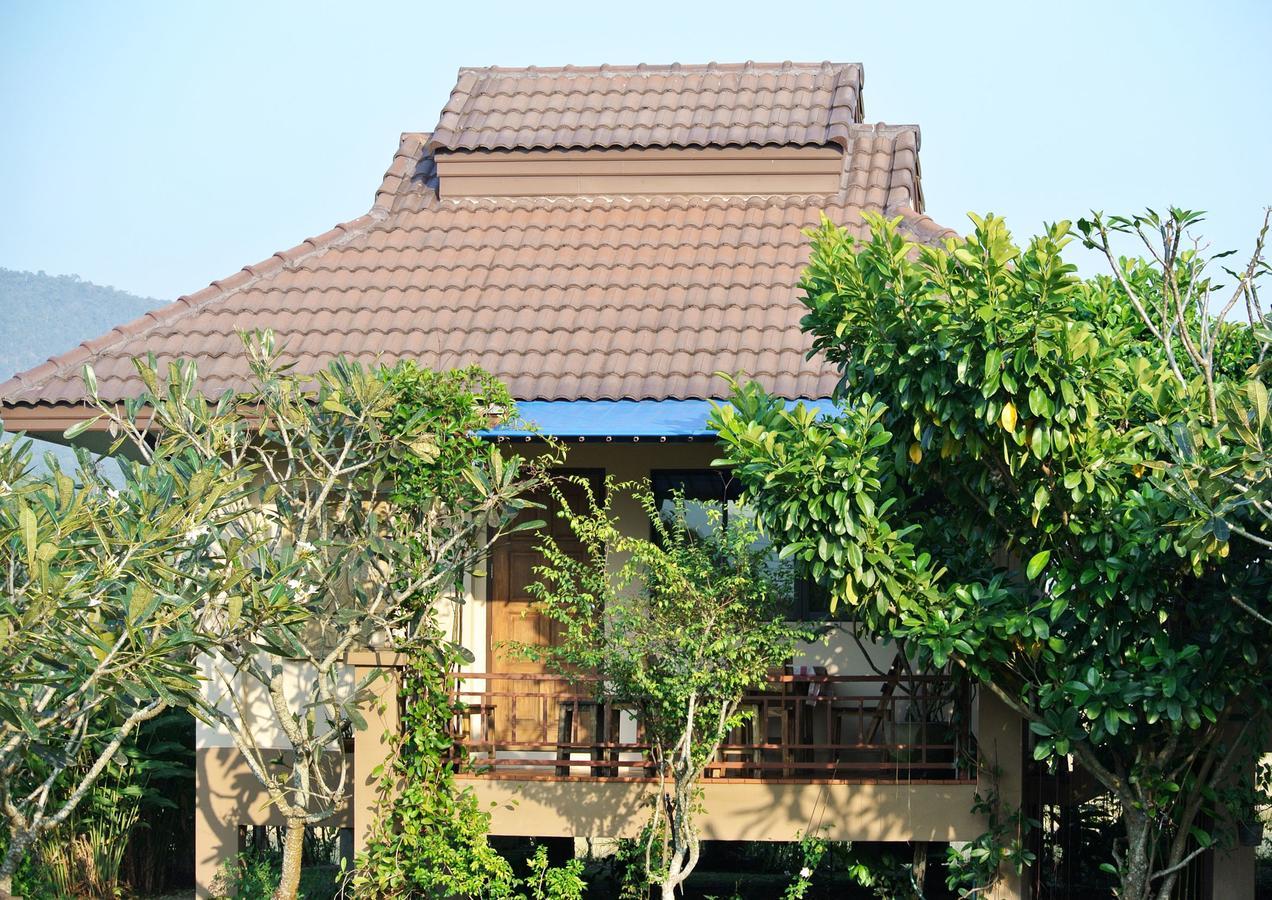 Jamjuree Garden Bed and Breakfast Ban Thung Ma Nieo Buitenkant foto